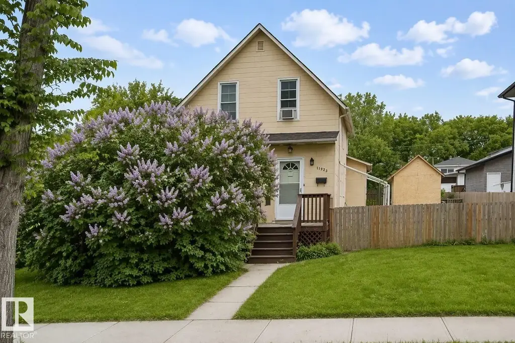 11933 70 St Nw, Edmonton